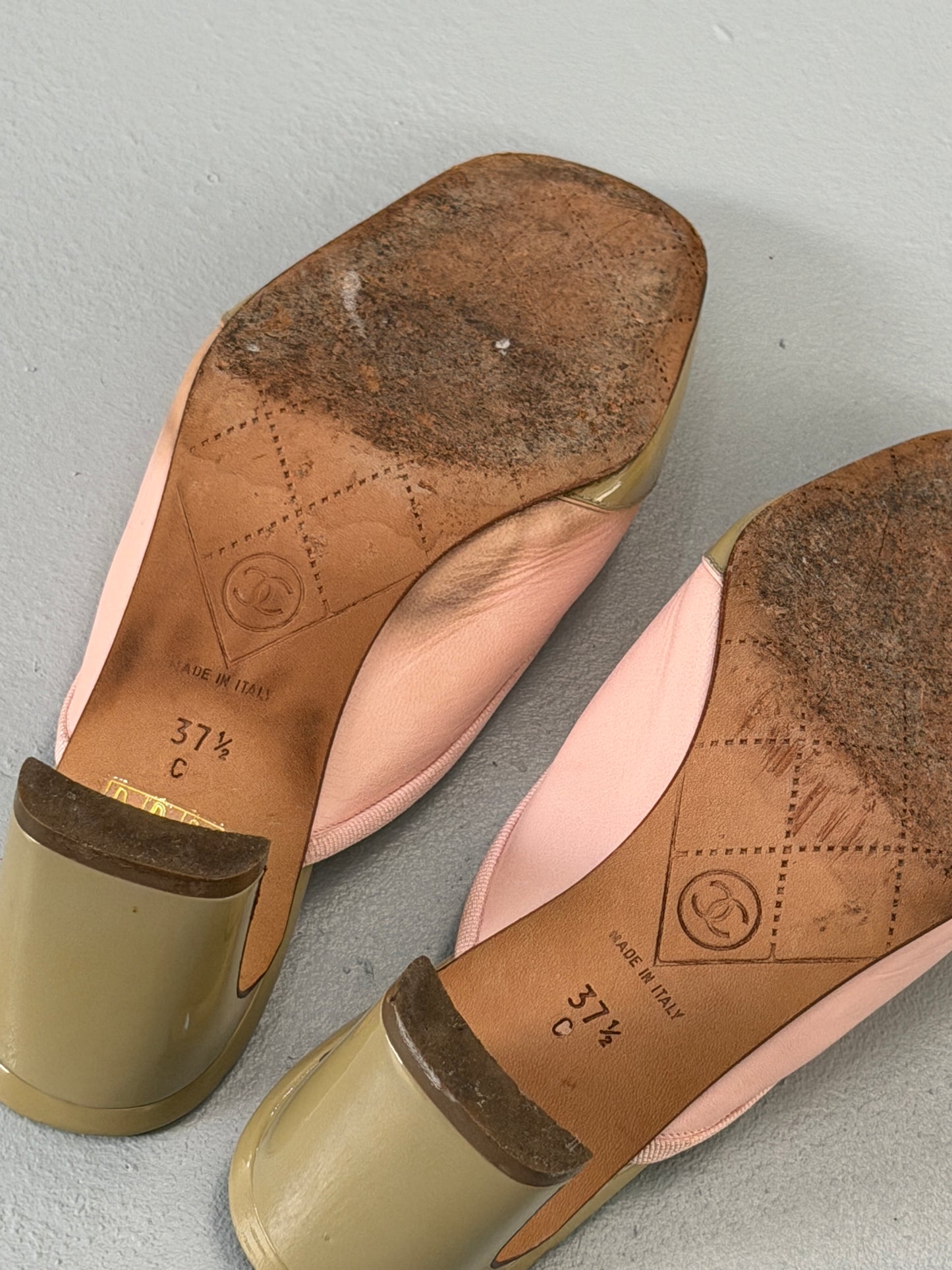 chanel early 2000s two-tone heels
