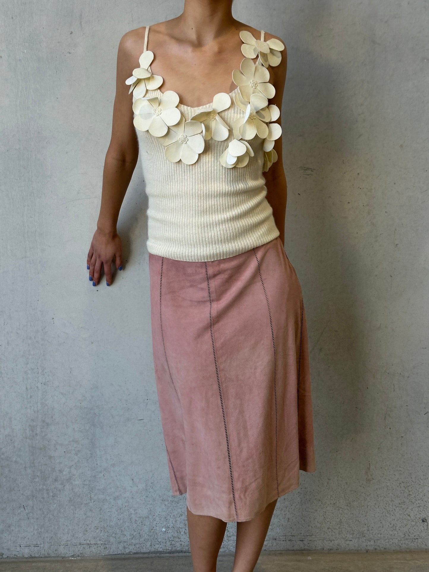 gucci fall winter 1999 pink suede skirt
