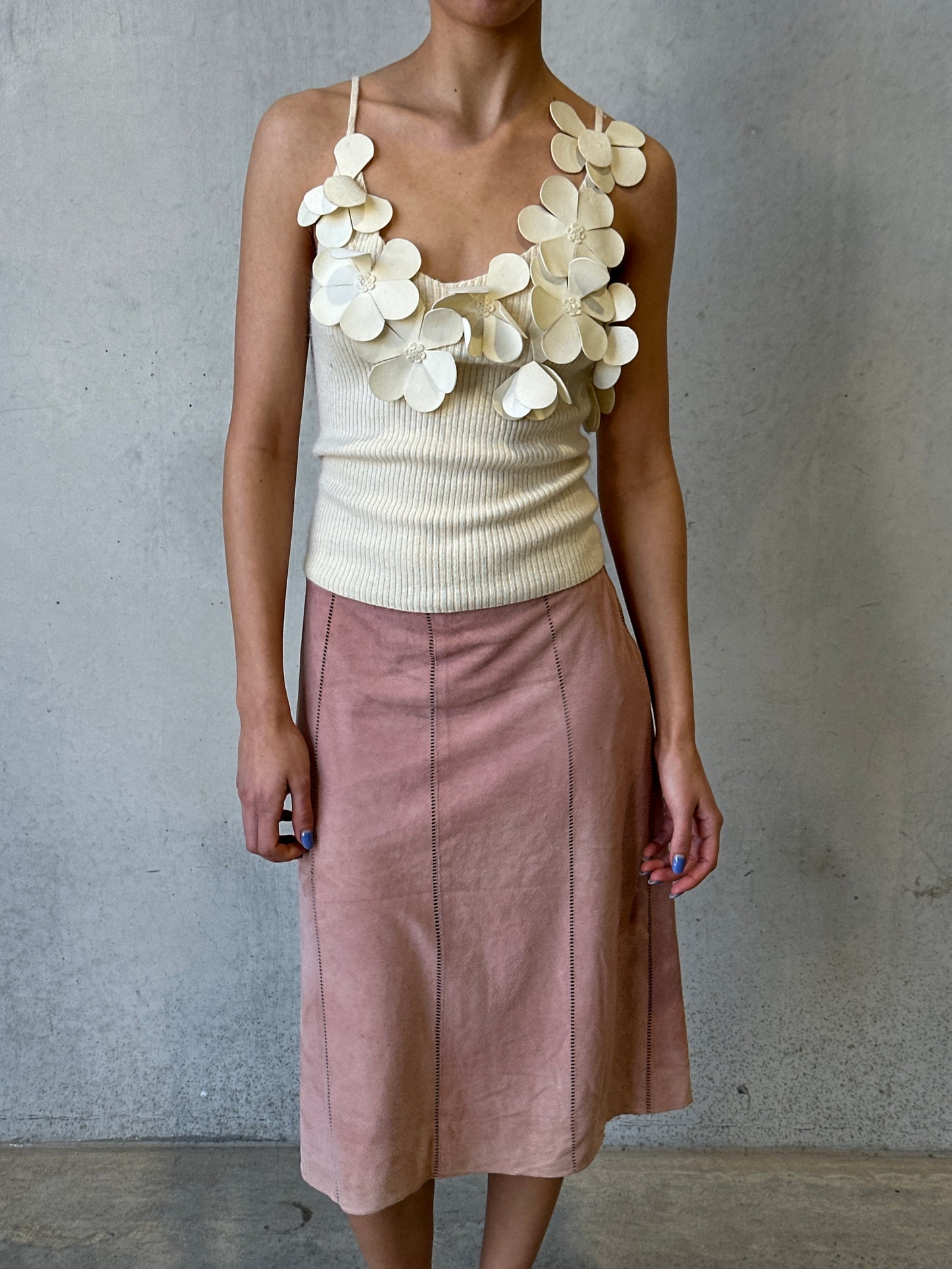 gucci fall winter 1999 pink suede skirt