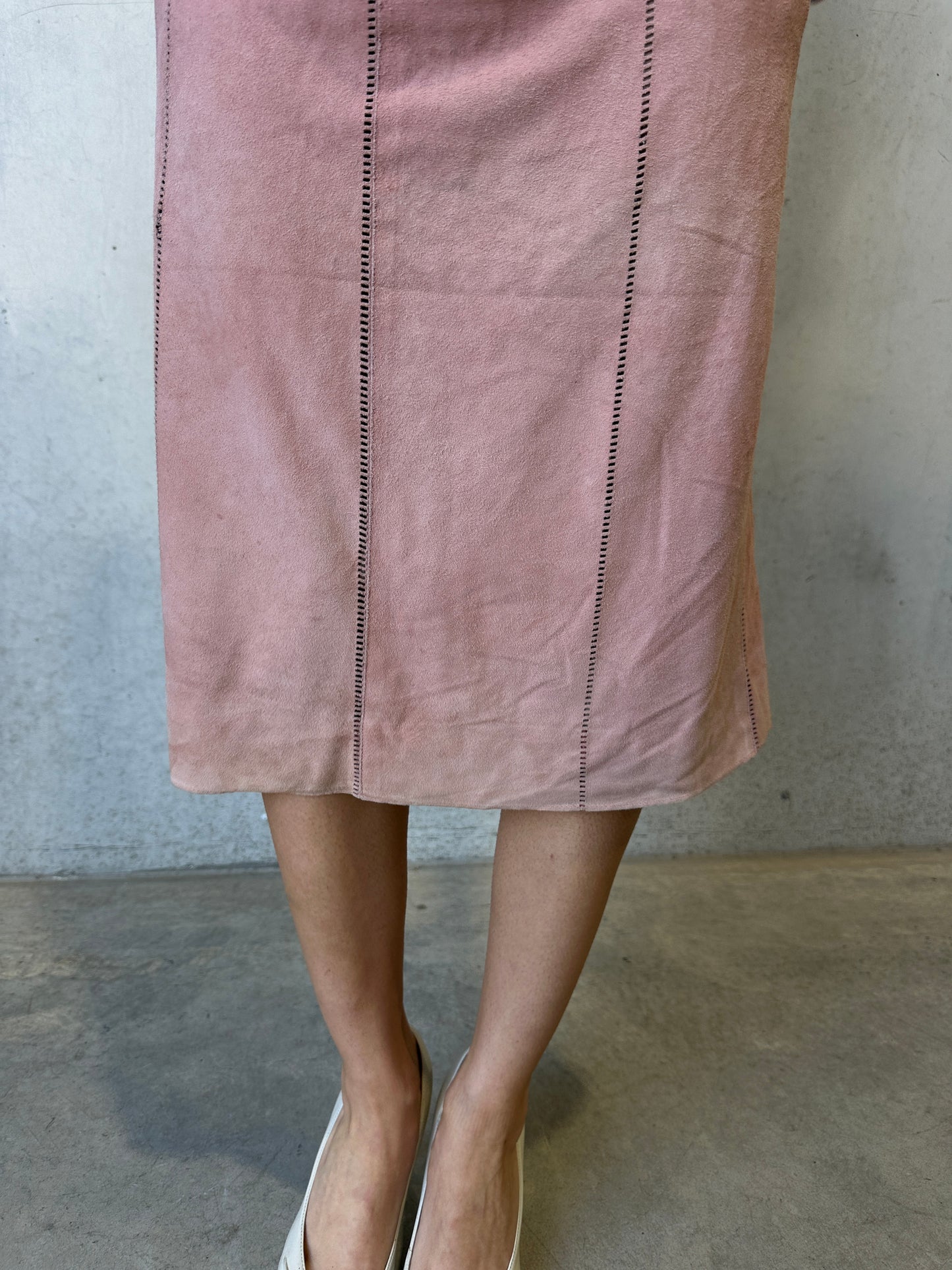 gucci fall winter 1999 pink suede skirt