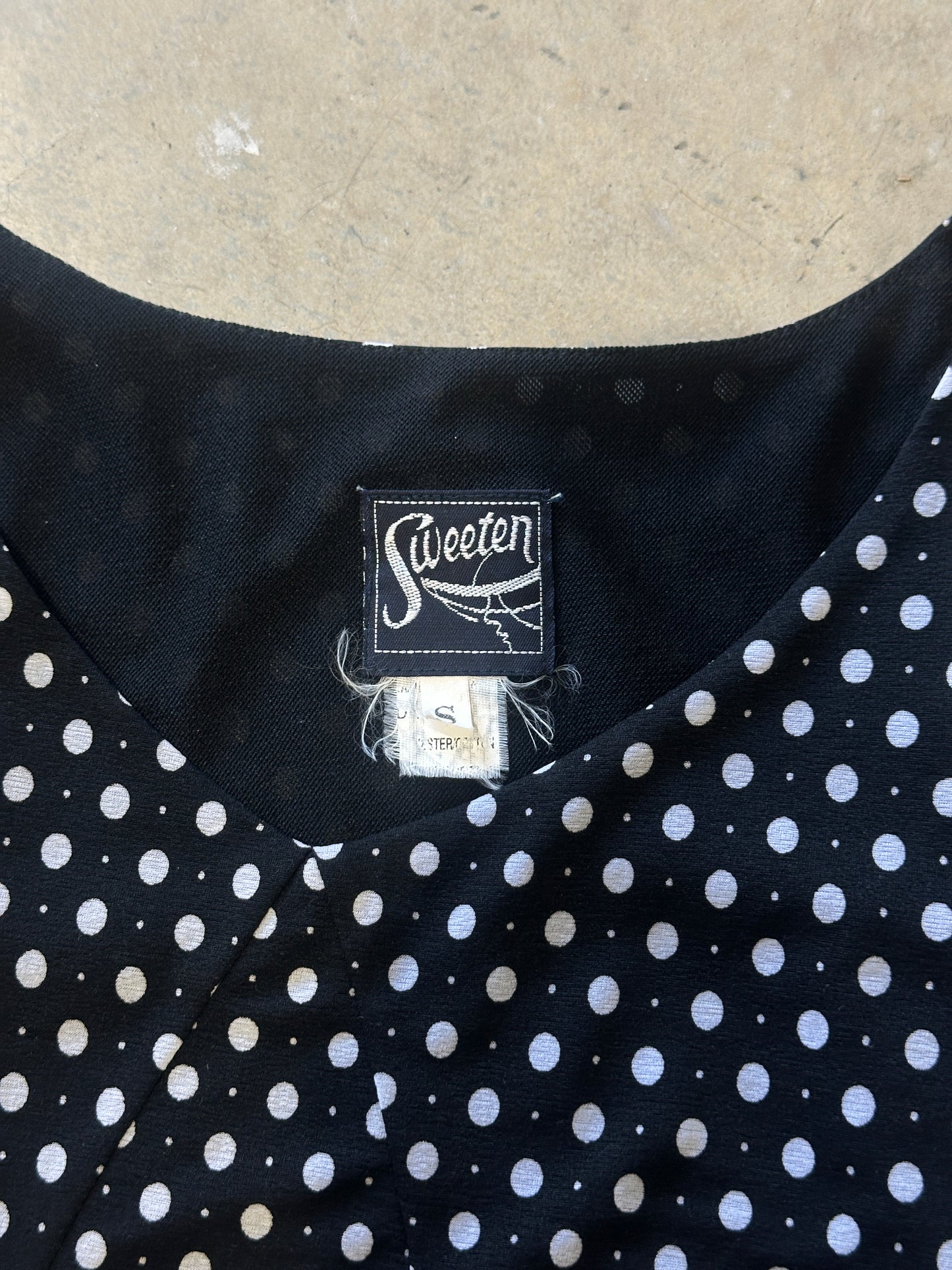80s black polka dot stretch tee