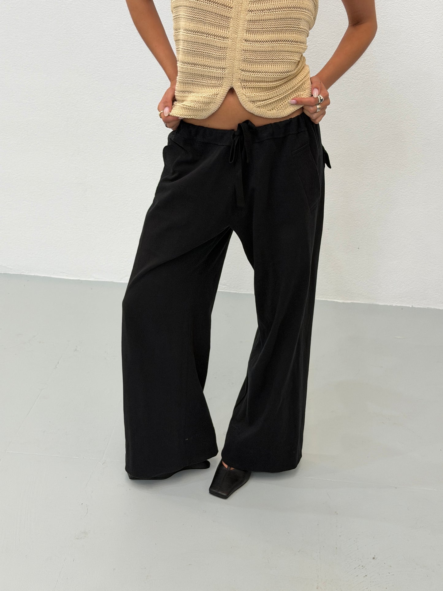 (reserved) y's by yohji yamamoto wool gathered trousers