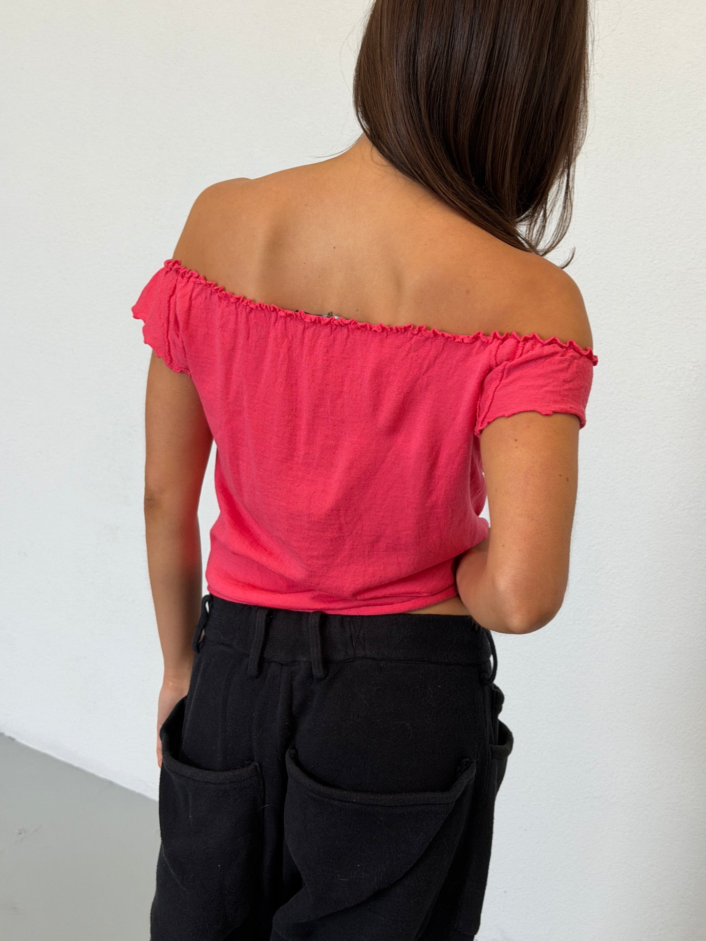 gucci spring summer 1999 off shoulder blouse