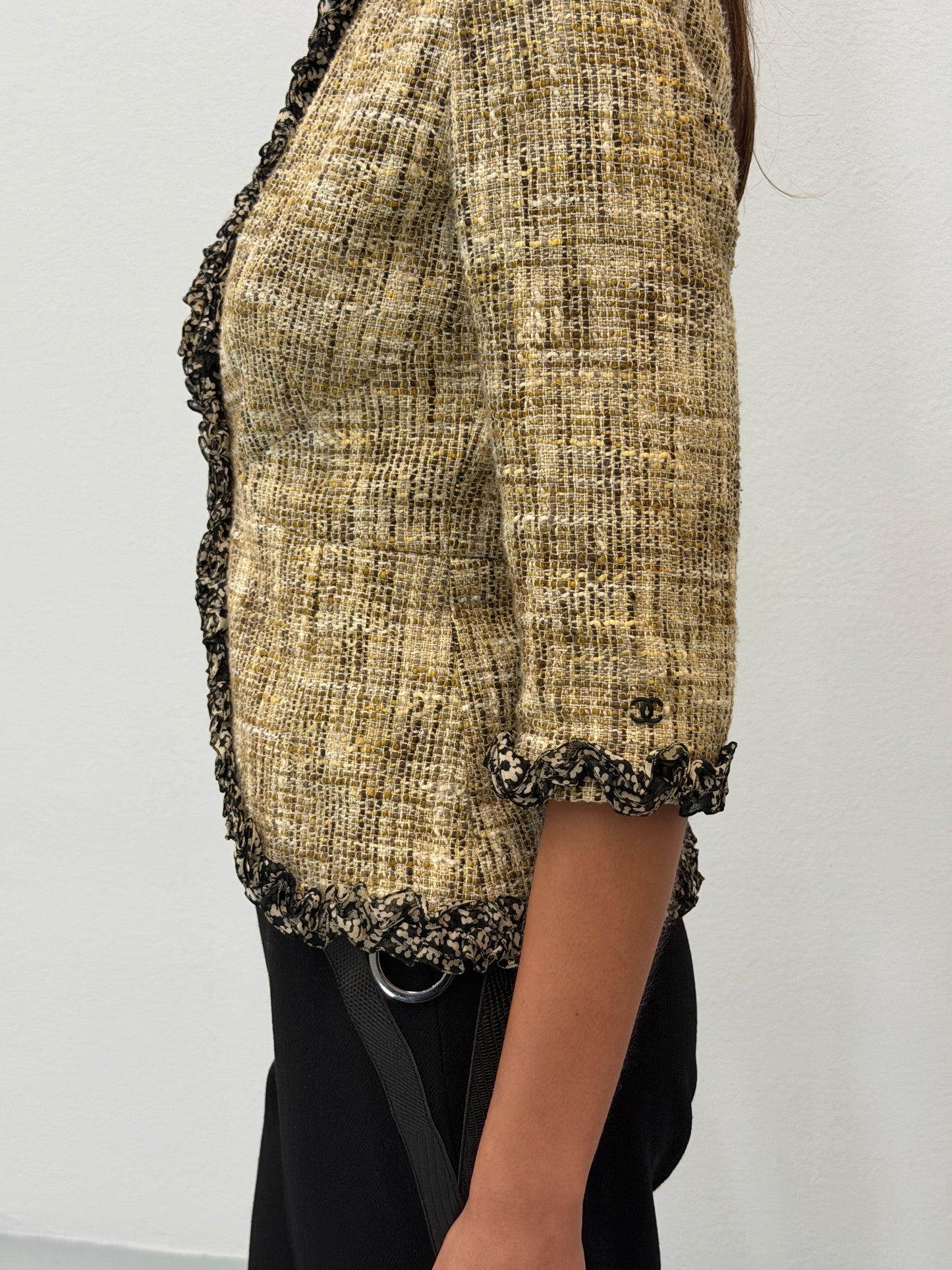 (rare) chanel spring summer 2003 tweed jacket