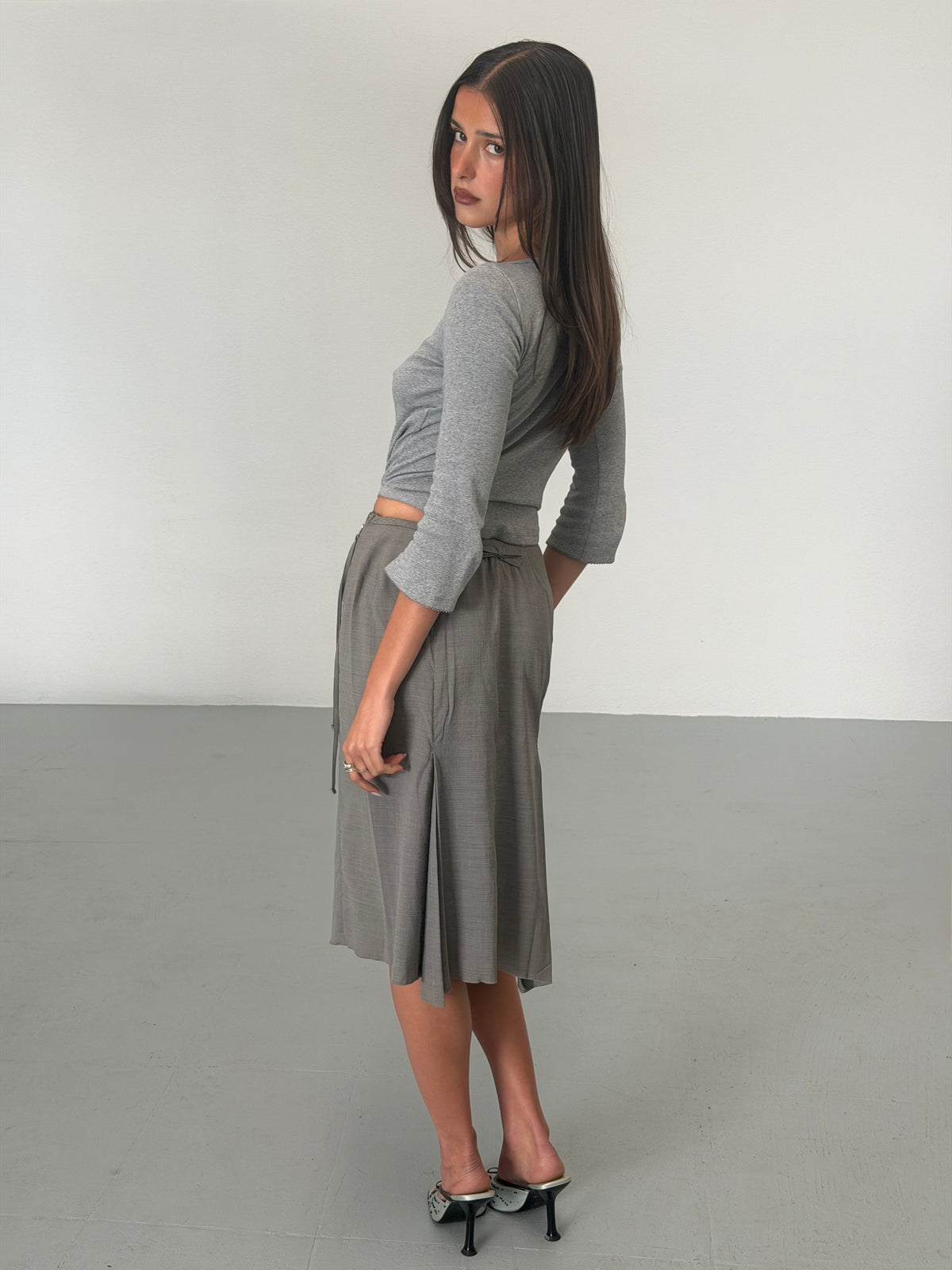 louis vuitton spring 2003 by marc jacobs grey wool-blend asymmetric skirt