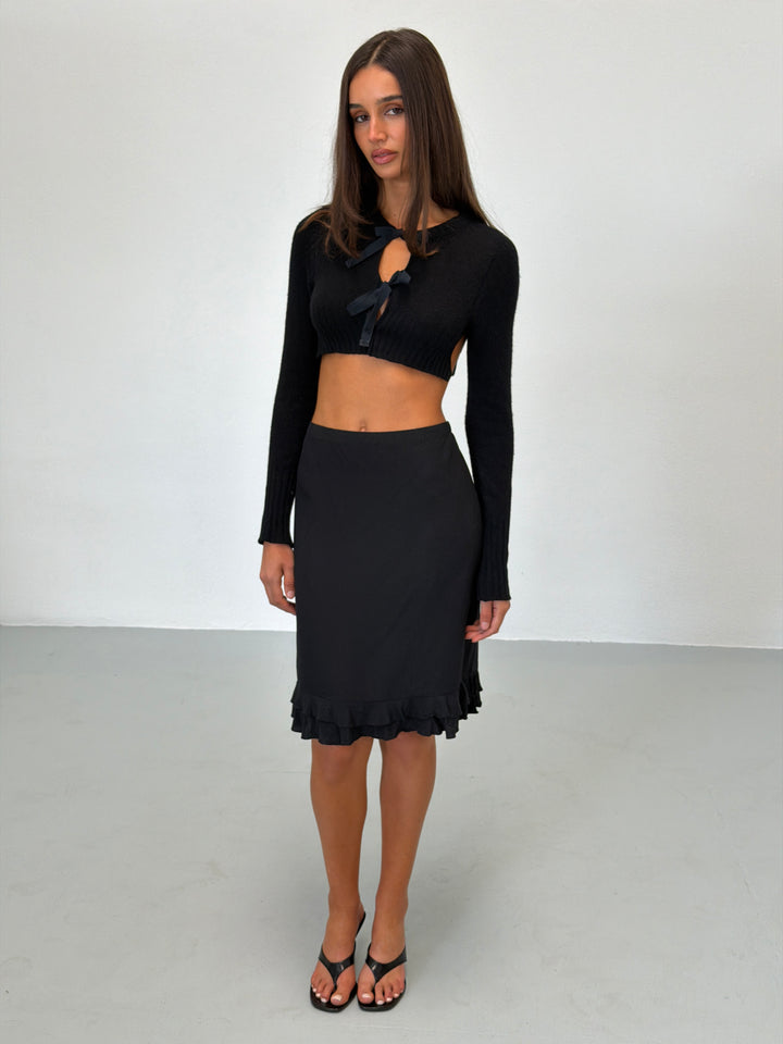 gucci spring 1999 black ruffle skirt
