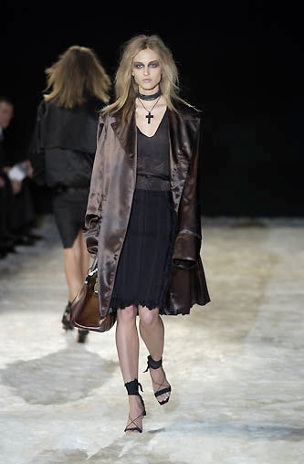 (rare) gucci fall 2002 runway skirt