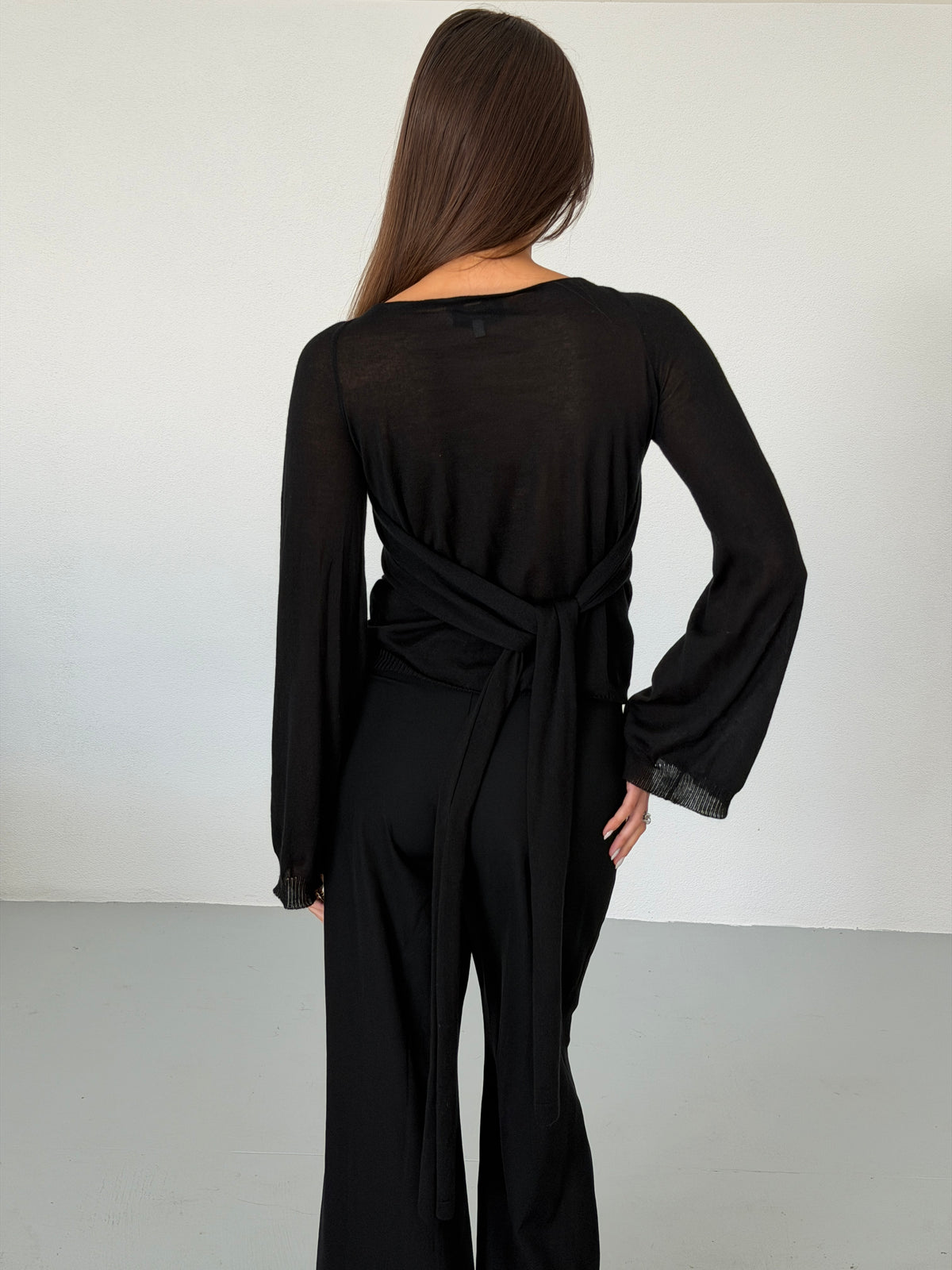 yves saint laurent by tom ford 2000s black cashmere tie-front cardigan