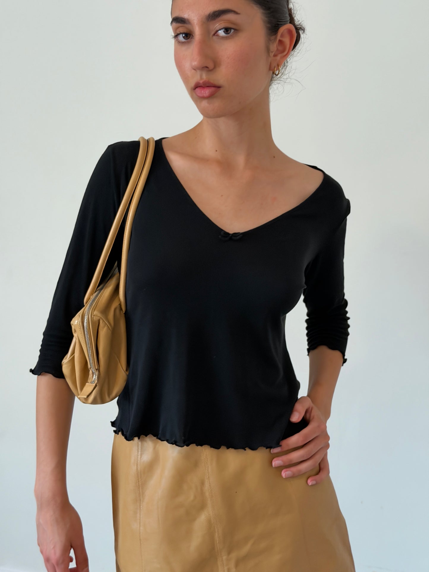 (reserved) gucci spring 2000 bow blouse