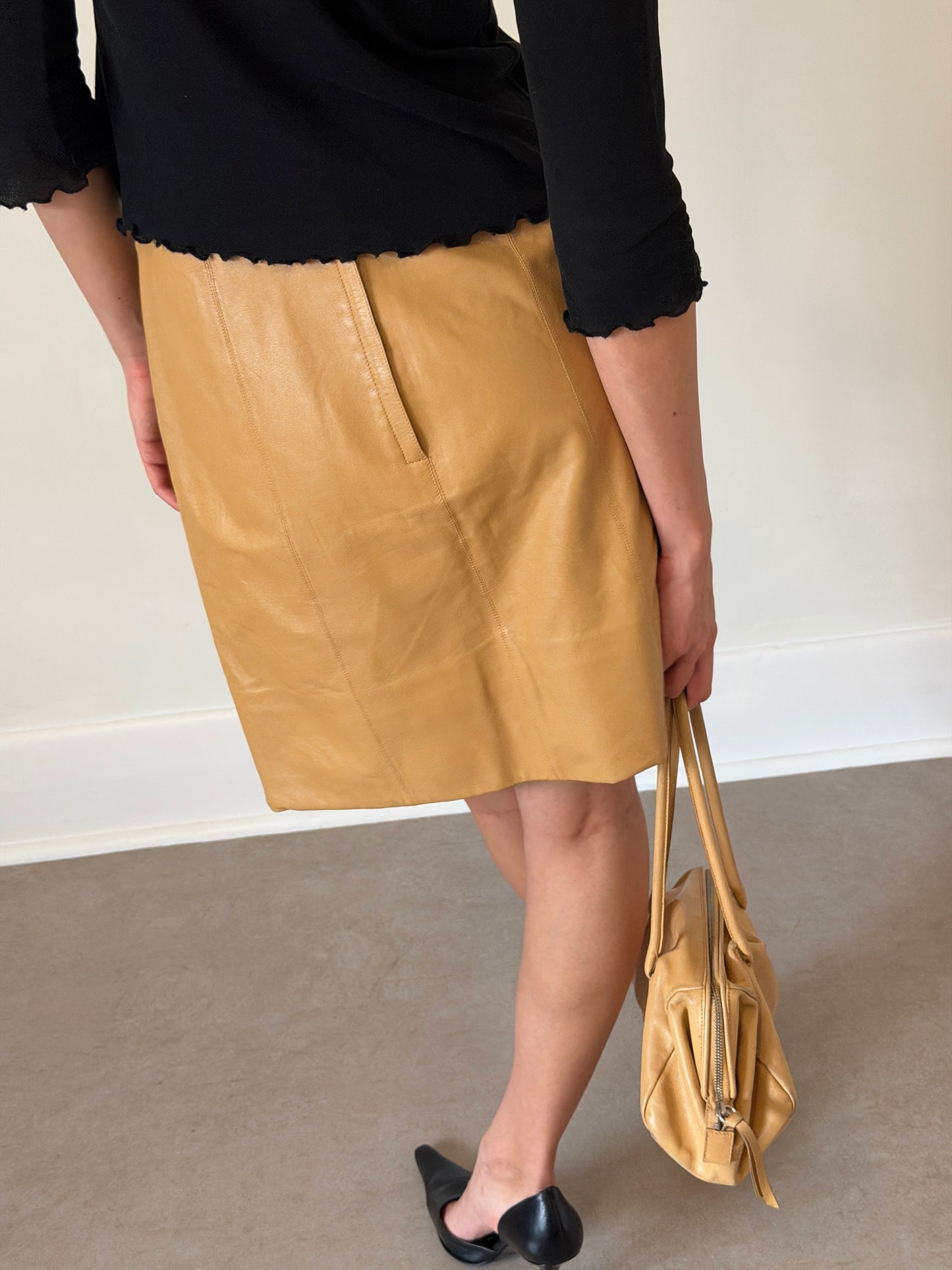 chanel spring 2001 leather skirt