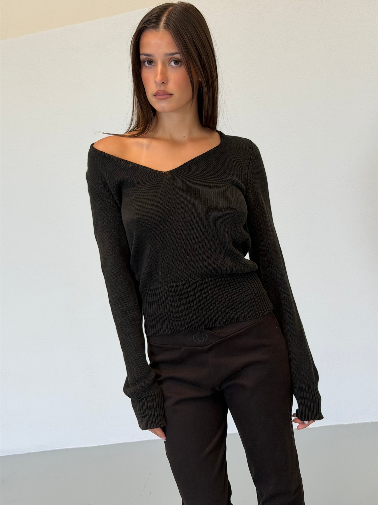 gucci 90s black v-neck knit sweater