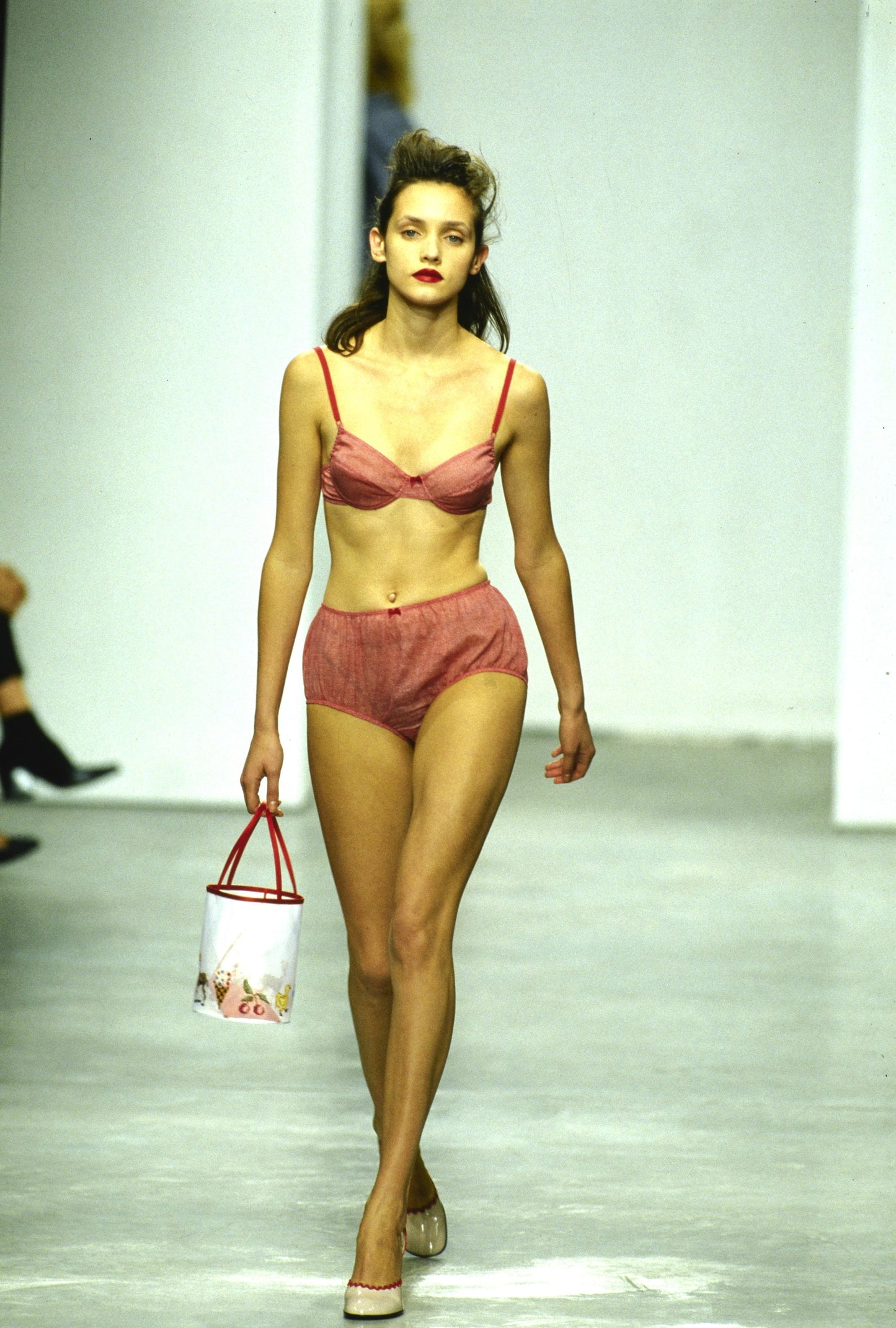 miu miu spring 1998 red patent slingback heels