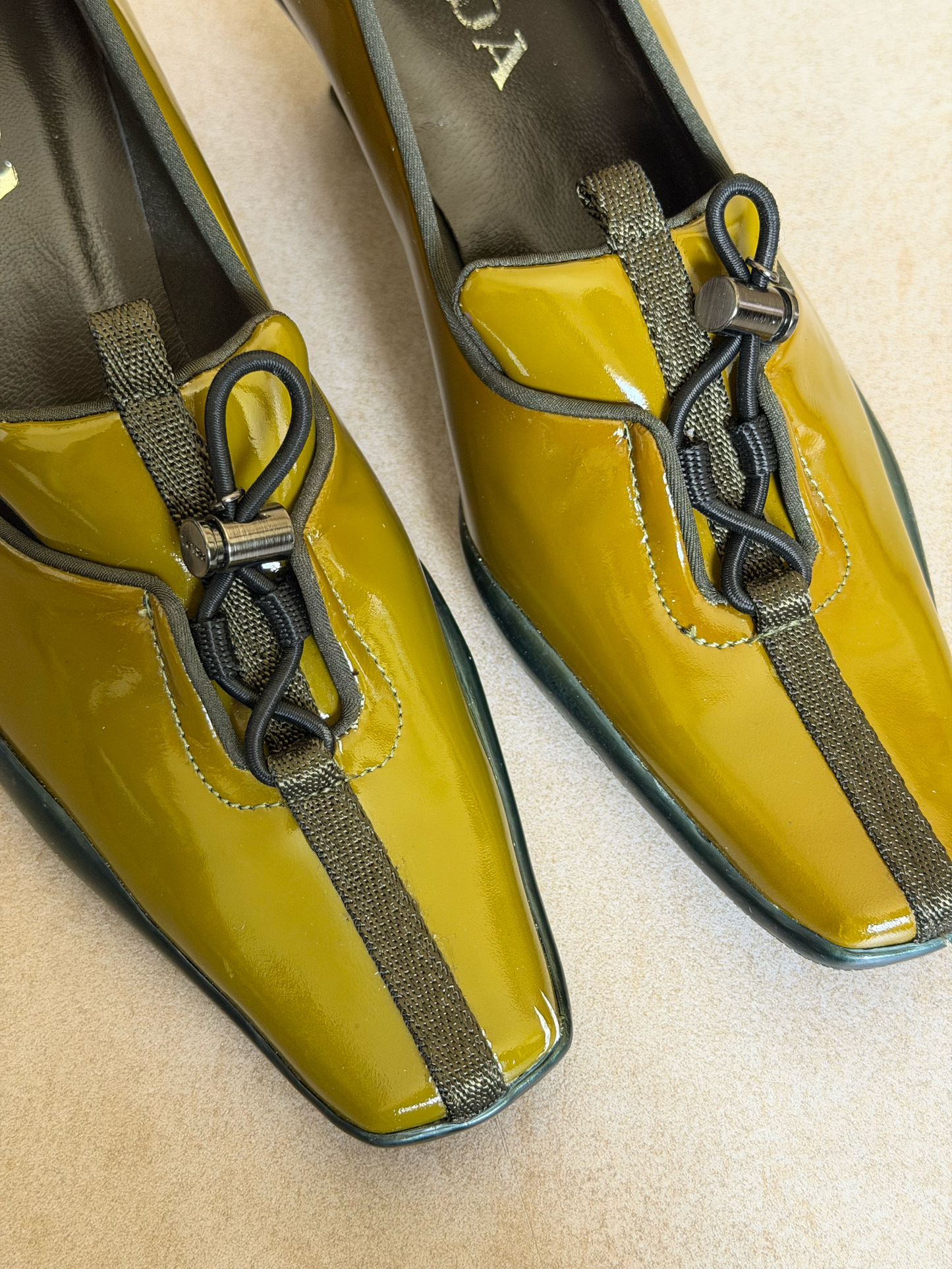 (rare) prada fw 1999 heels