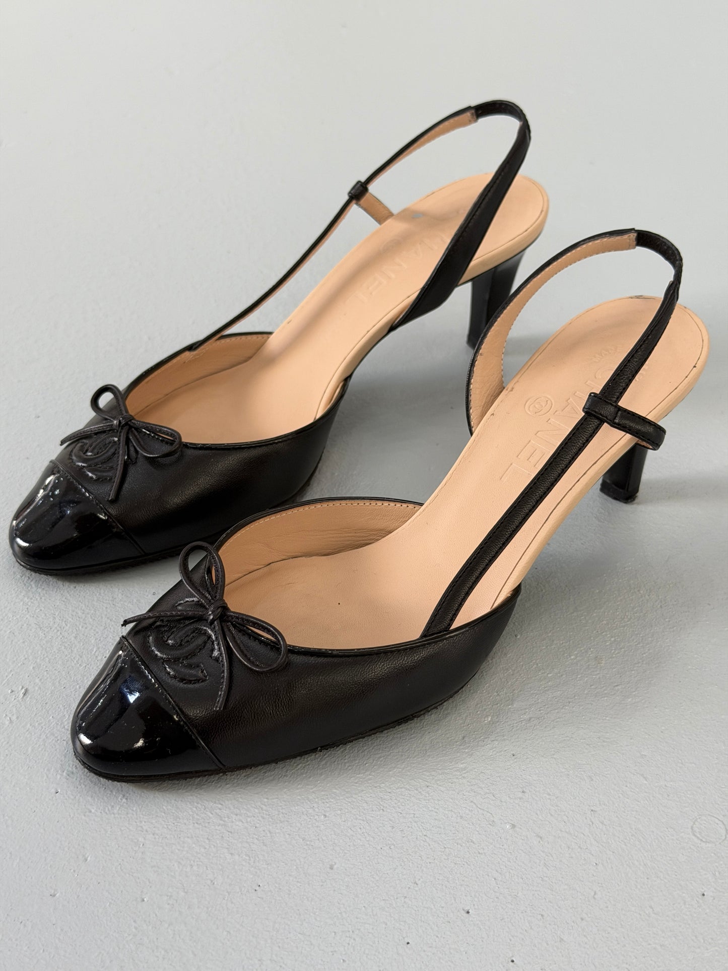 chanel 2000s slingback heels