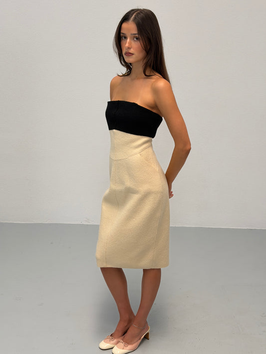 (rare) chanel fall 1999 runway strapless dress