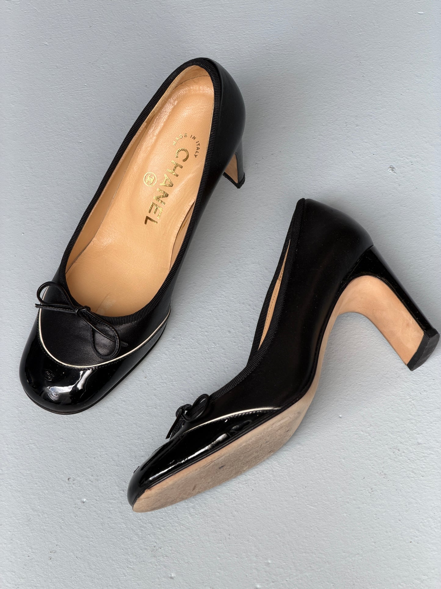 chanel 1990s patent pumps