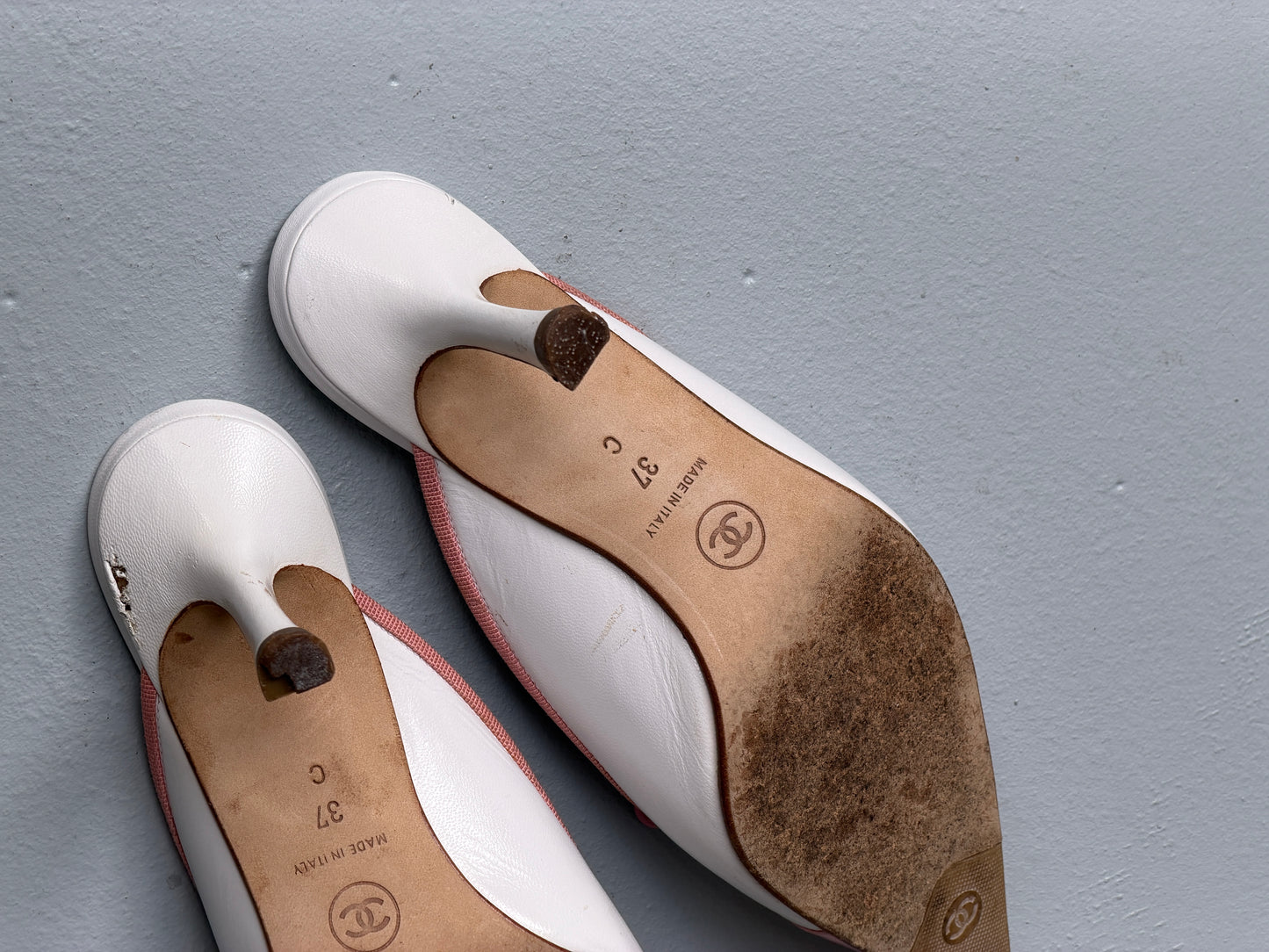 chanel 1990s pink slingback heels