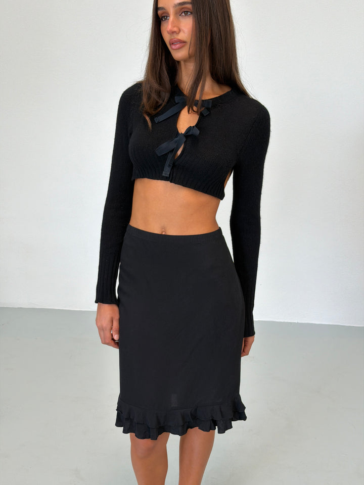 gucci spring 1999 black ruffle skirt