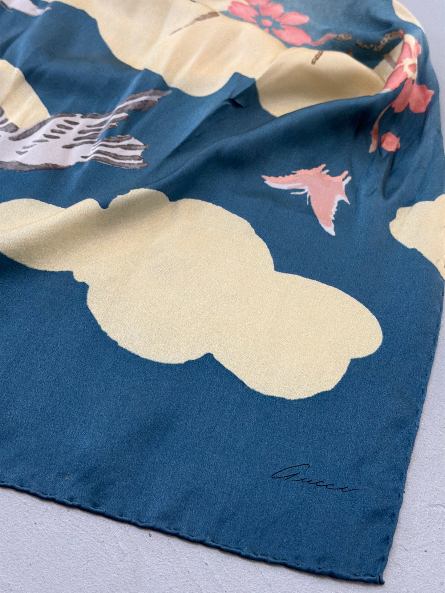 (rare) gucci spring summer 2003 silk scarf