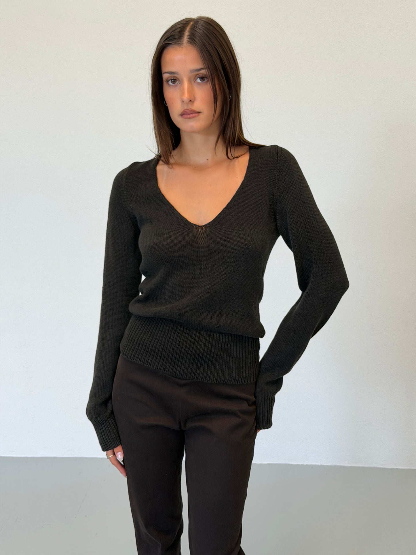 gucci 90s black v-neck knit sweater