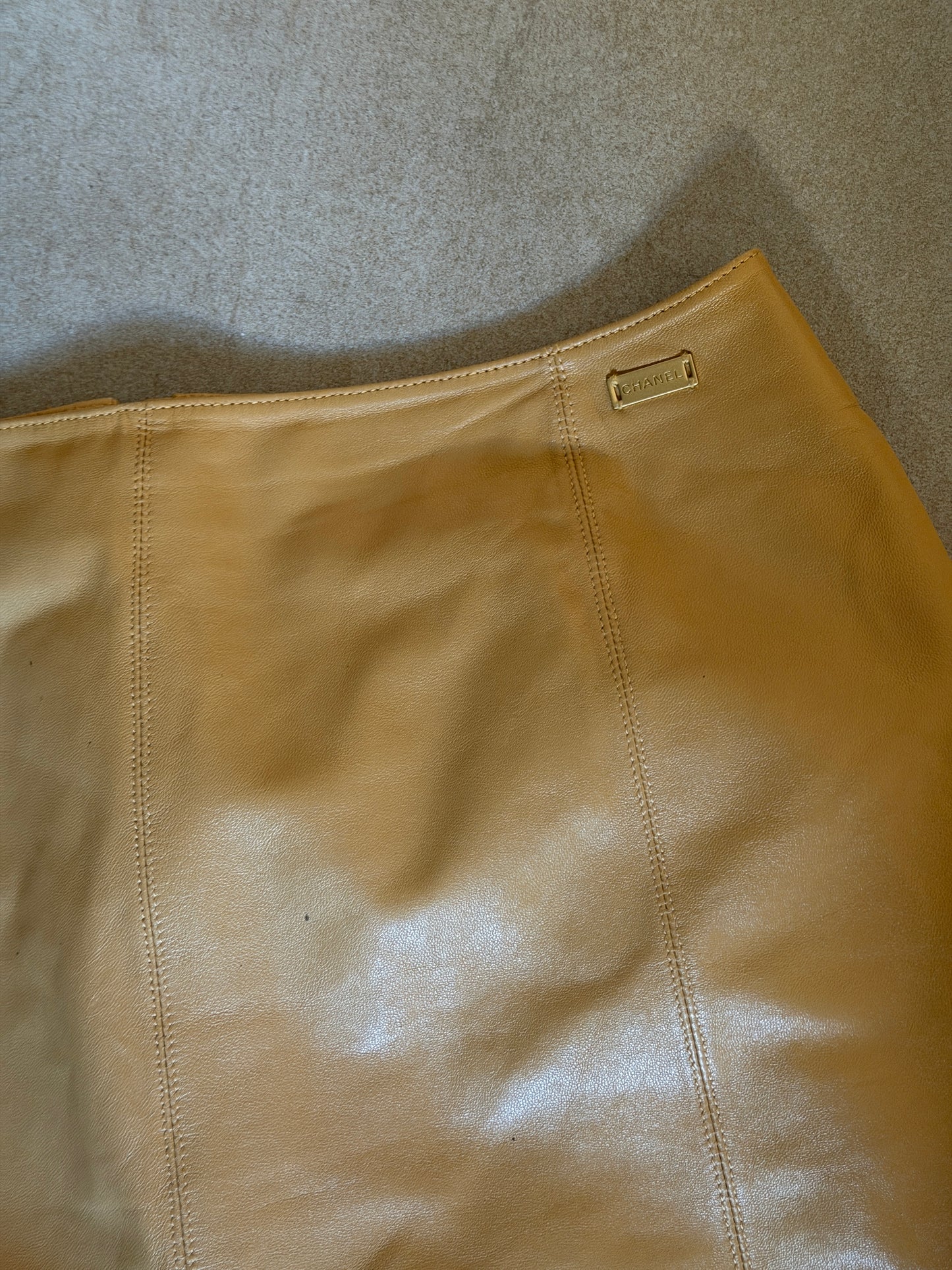 chanel spring 2001 leather skirt