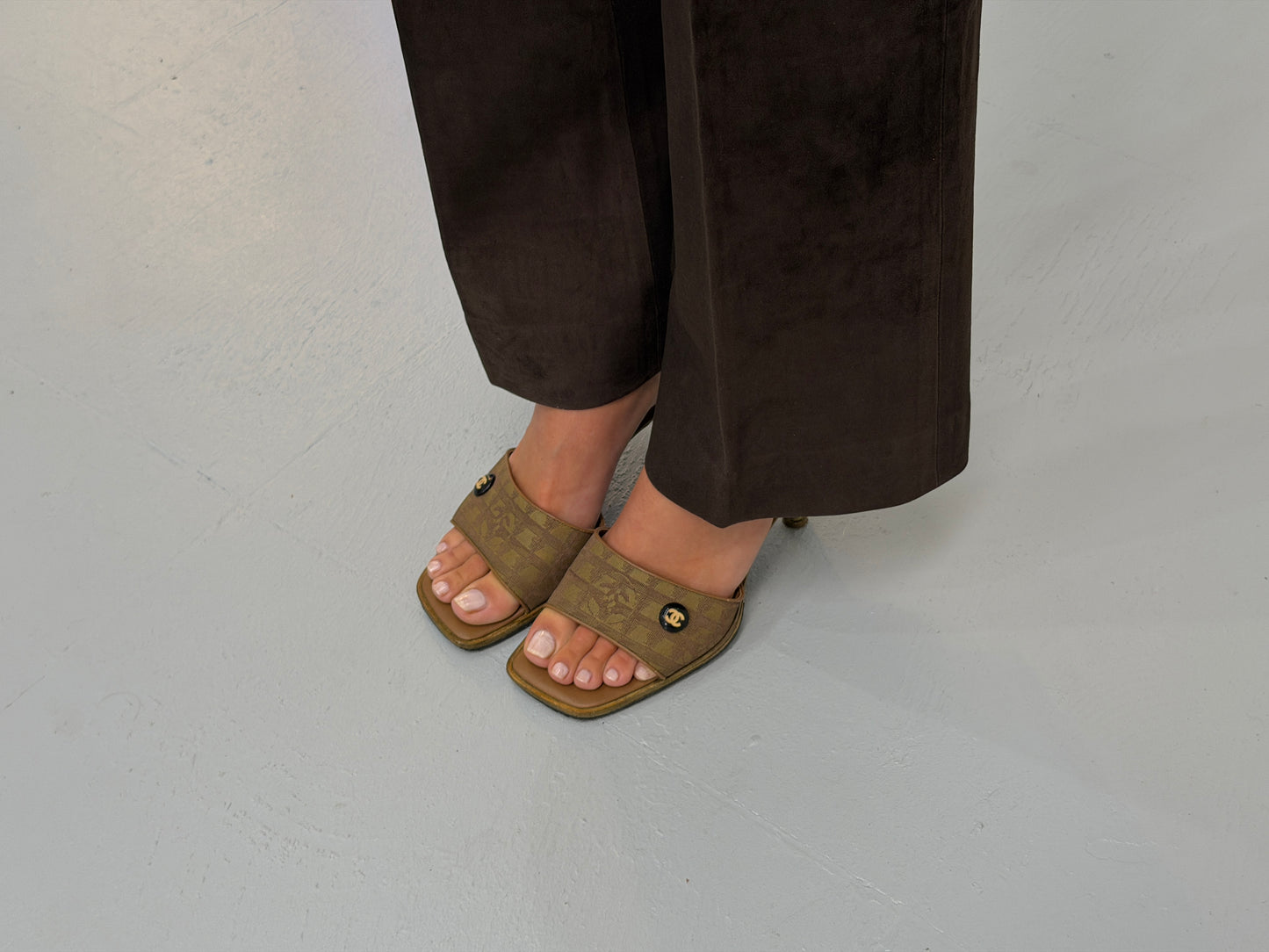 chanel spring 2003 travel line heels