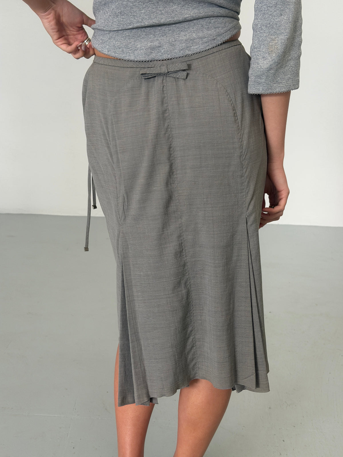 louis vuitton spring 2003 by marc jacobs grey wool-blend asymmetric skirt