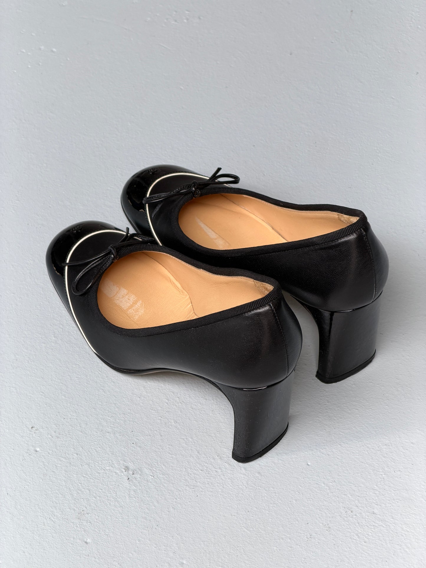 chanel 1990s patent pumps