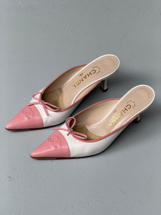 chanel 1990s pink slingback heels