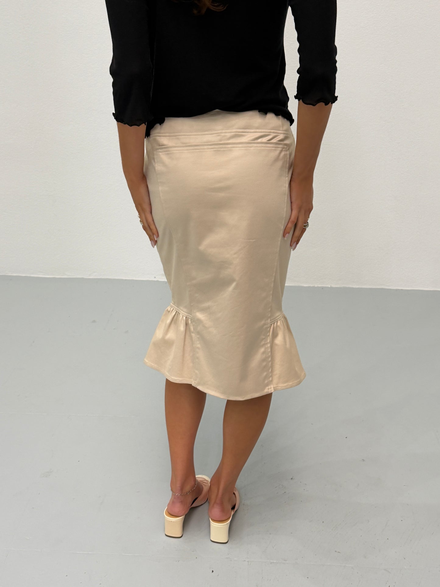 gucci by tom ford spring 2004 midi skirt