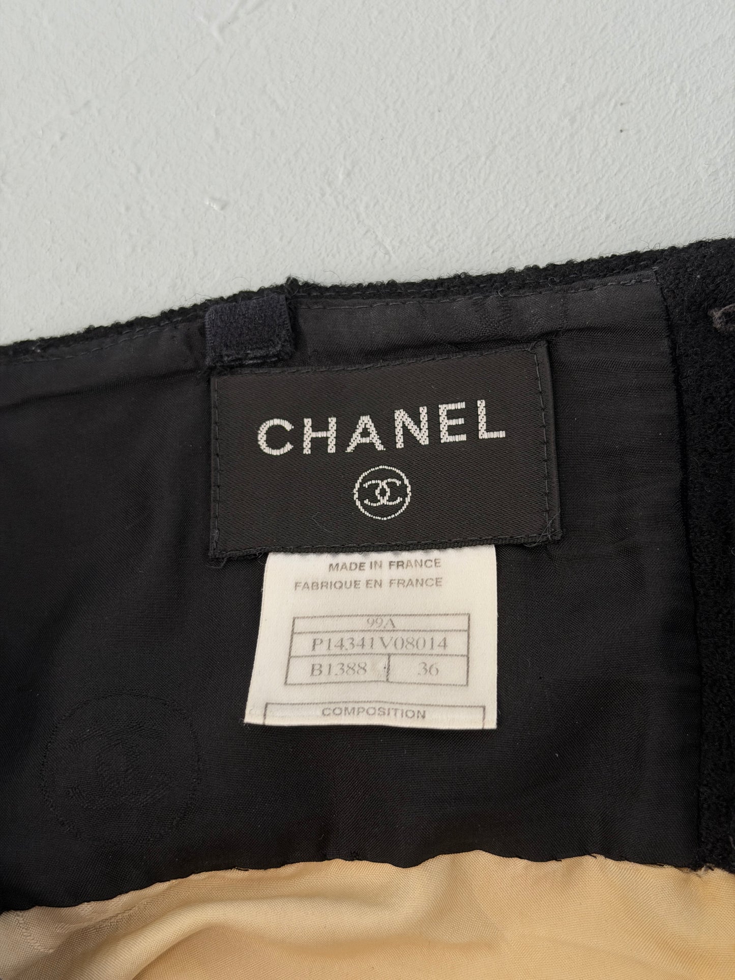 (rare) chanel fall 1999 runway strapless dress