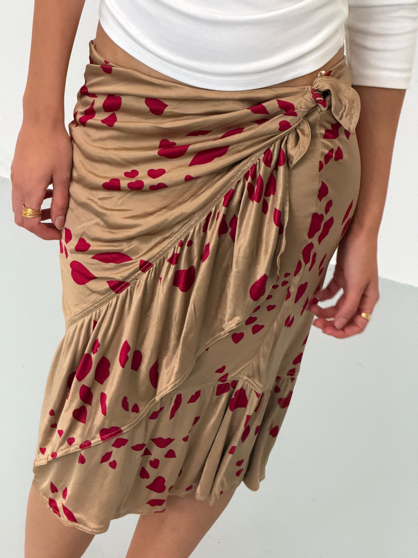 (rare) yves saint laurent fall 2004 lip kiss skirt