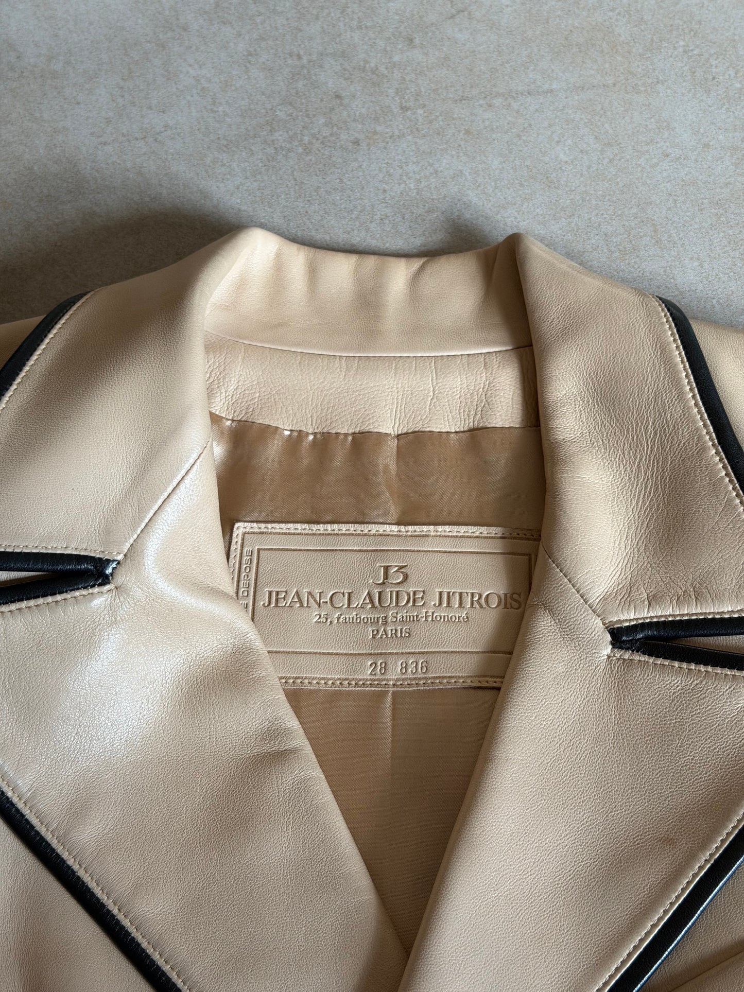 (rare) 90s jitrois beige leather jacket