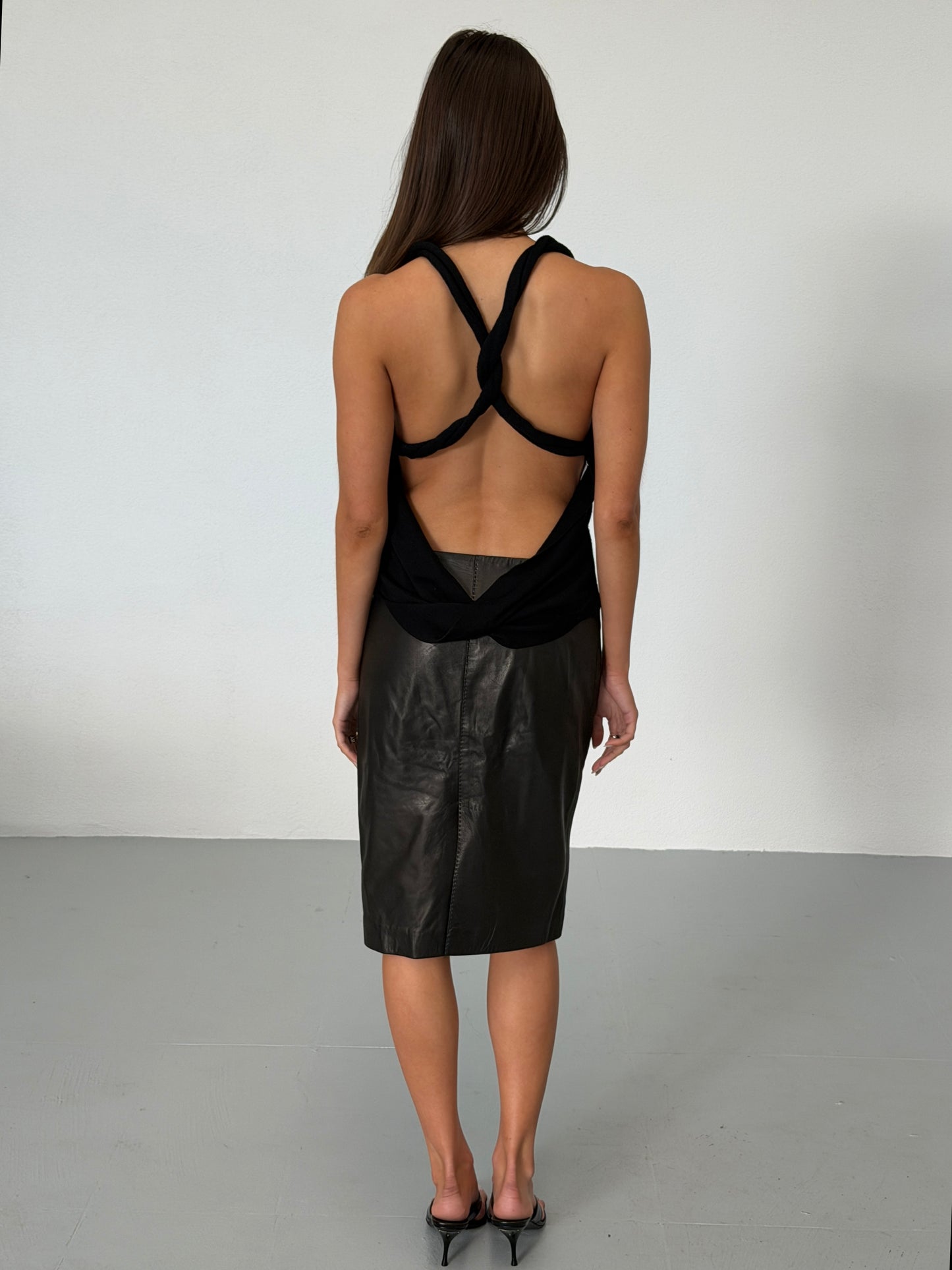 gucci by tom ford 1990s leather skirt