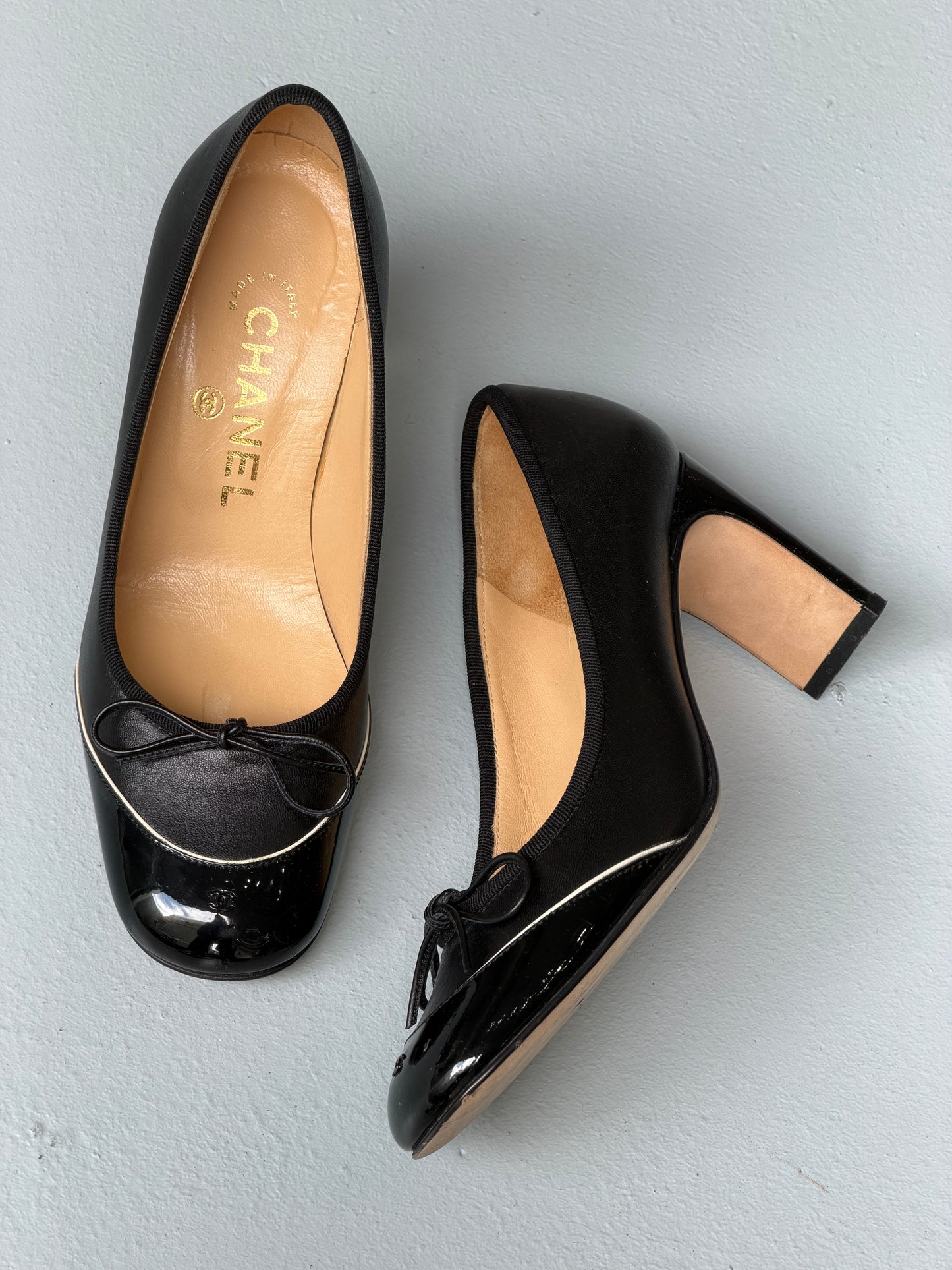 chanel 1990s patent pumps