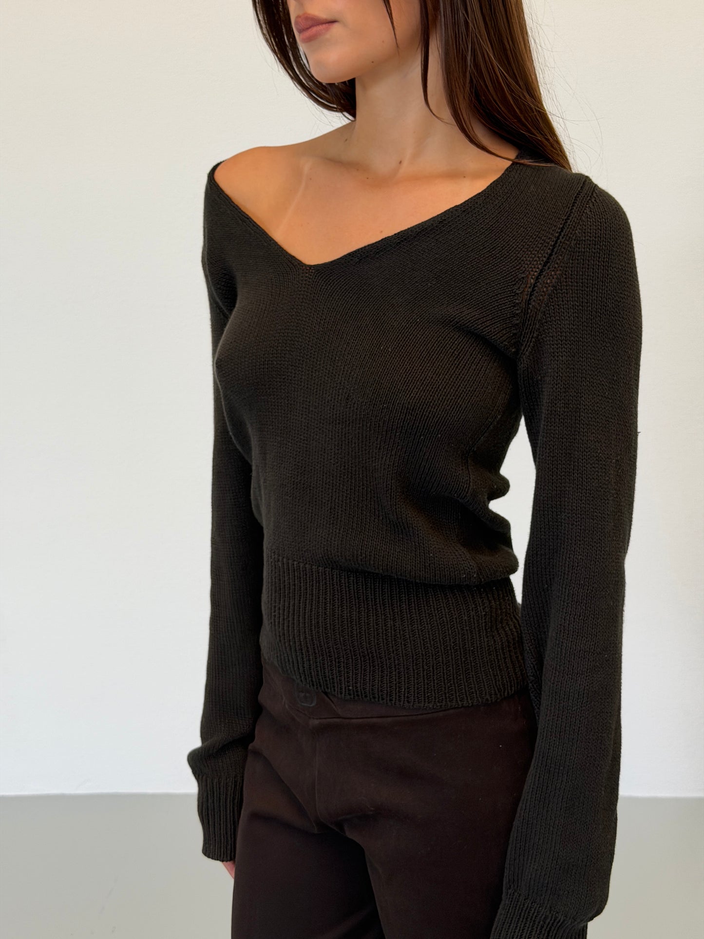 gucci 90s black v-neck knit sweater