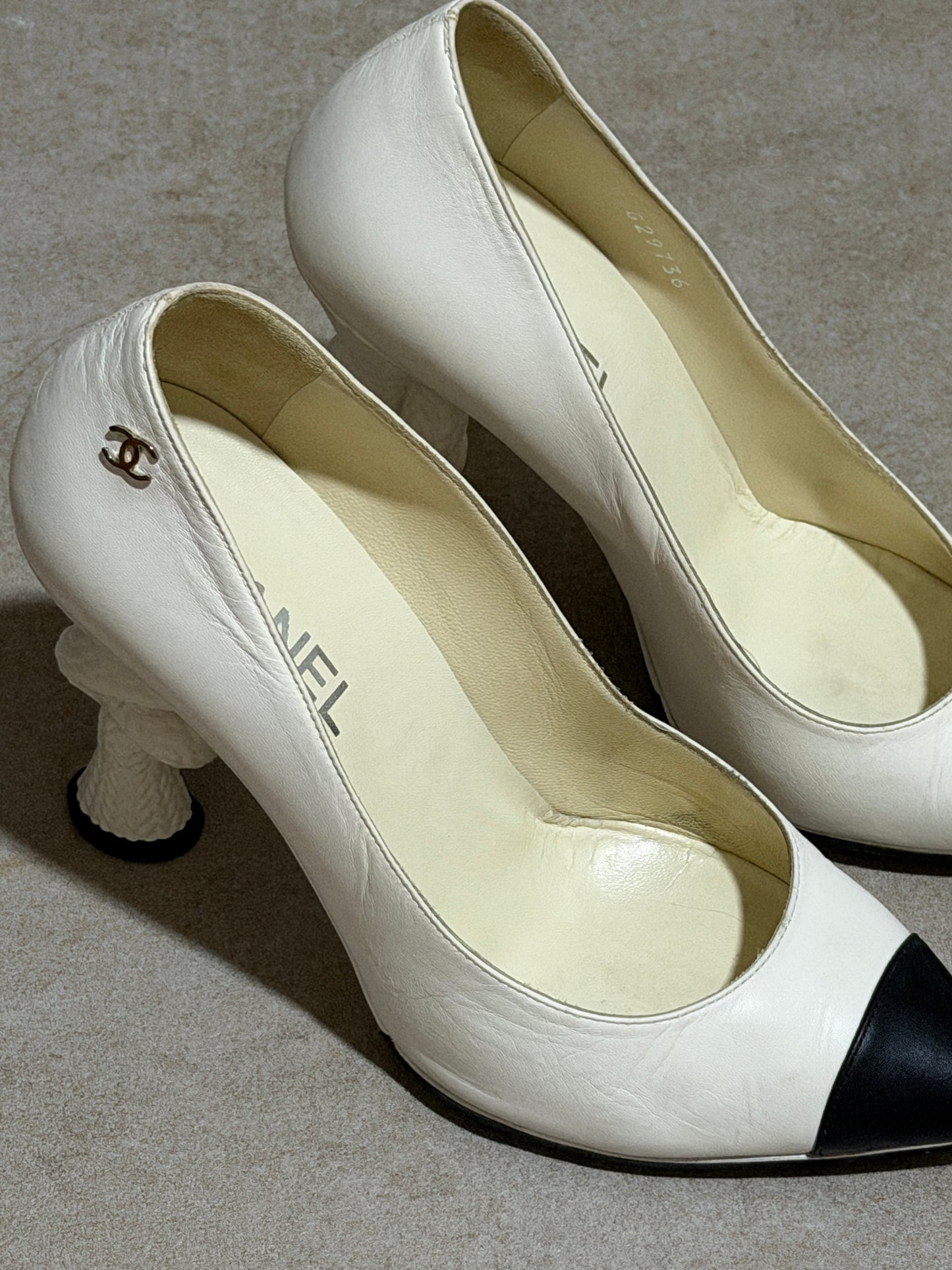 chanel 1990s classic knot pumps