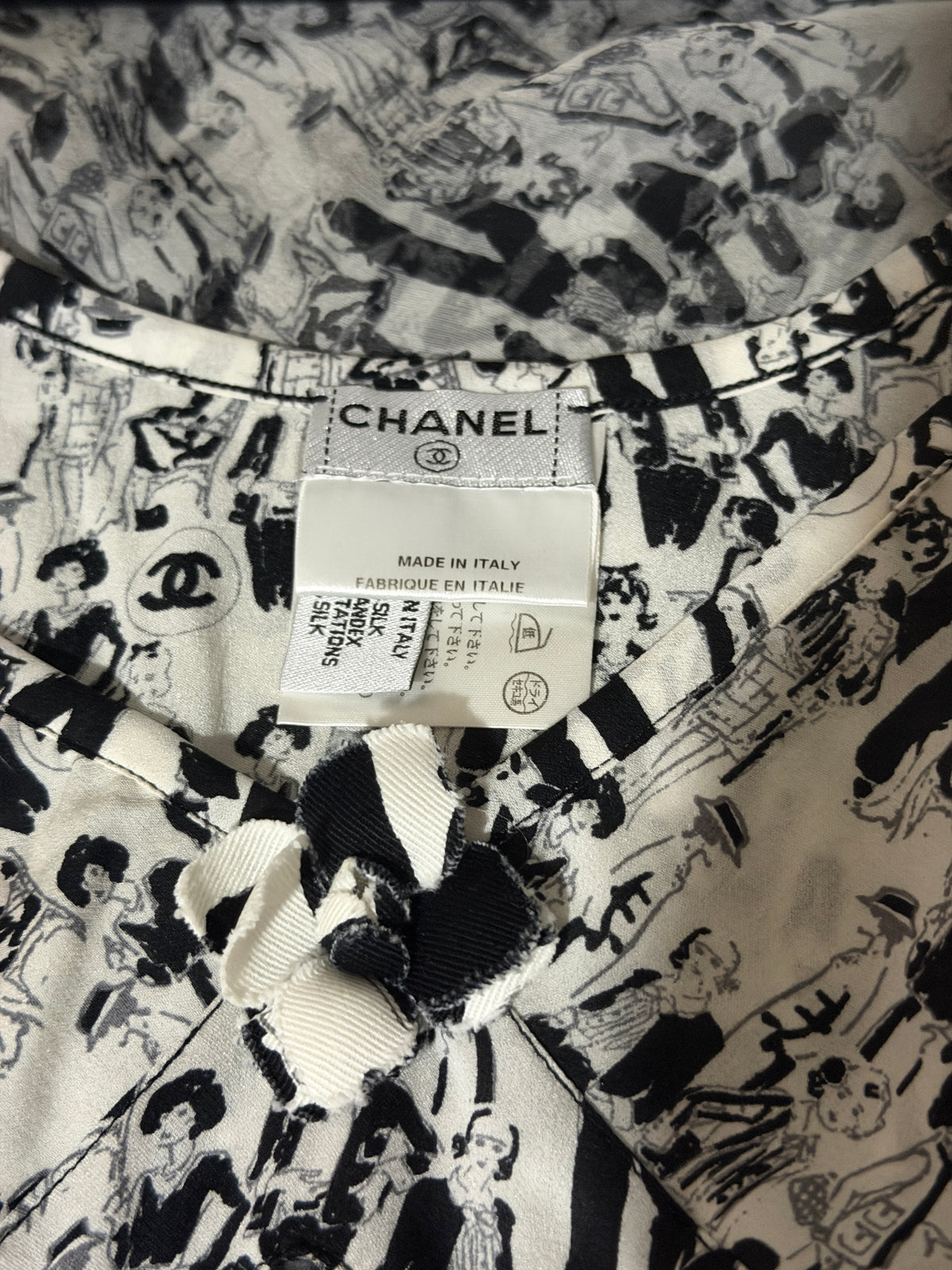 (rare) chanel spring 2003 white printed silk mini dress