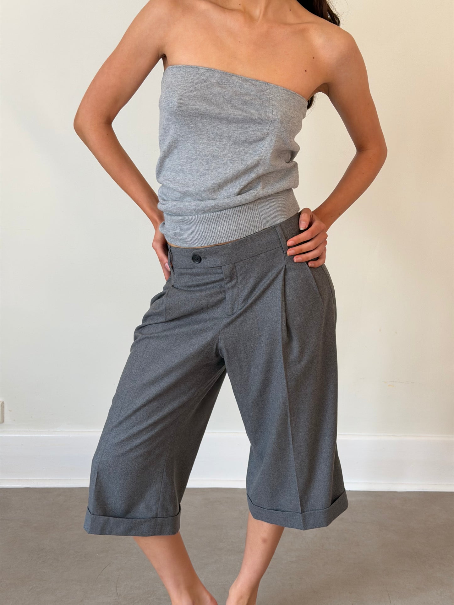 2000s gucci grey wool tailored shorts