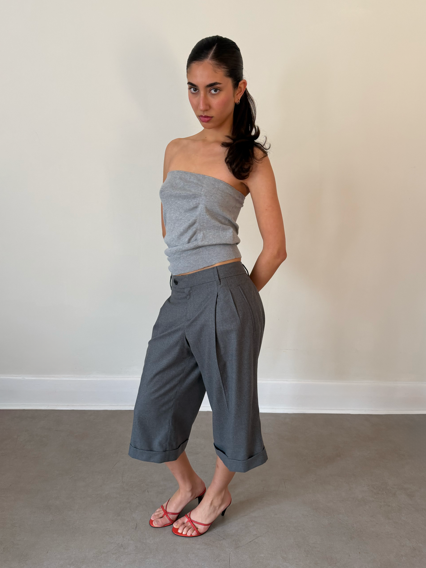 2000s gucci grey wool tailored shorts