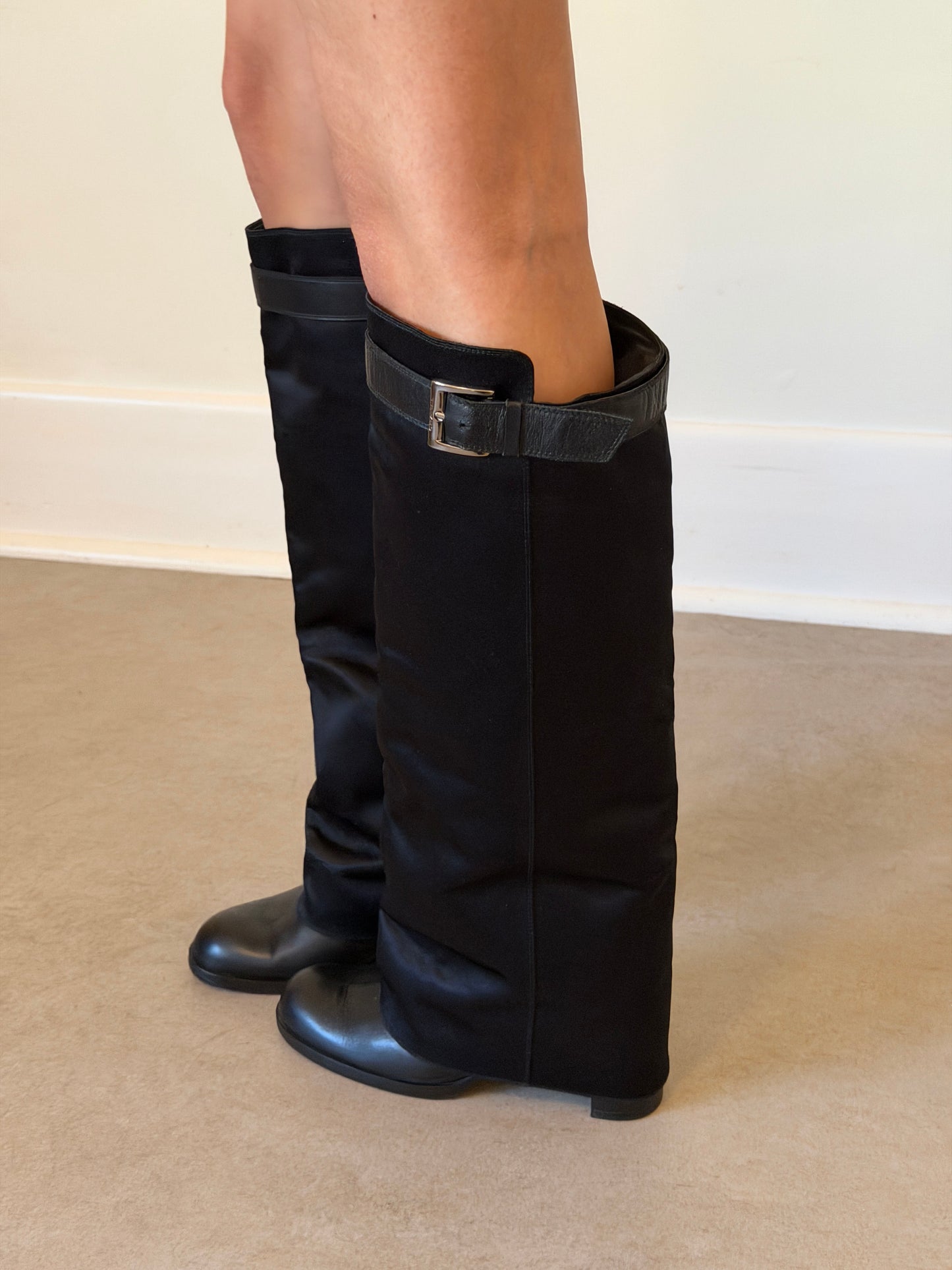 (rare) chanel fall 2002 runway boots (40)