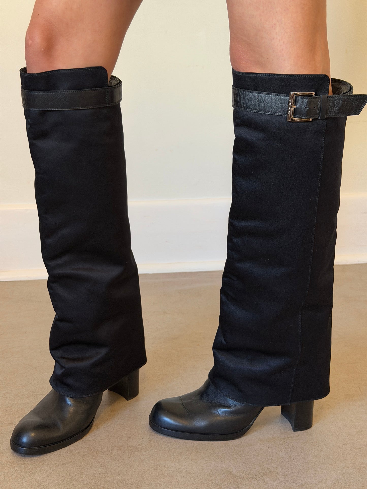 (rare) chanel fall 2002 runway boots (40)