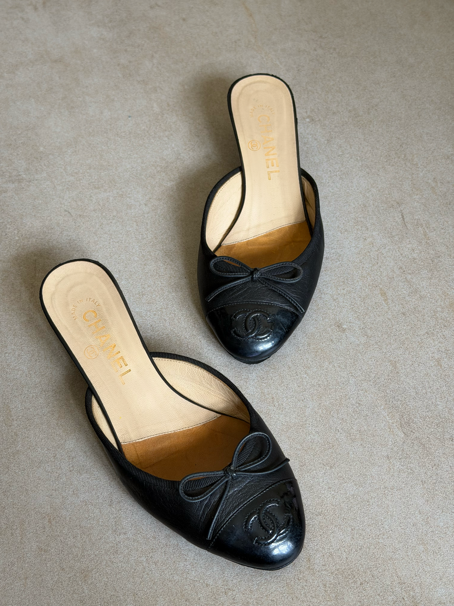 90s chanel black leather mules
