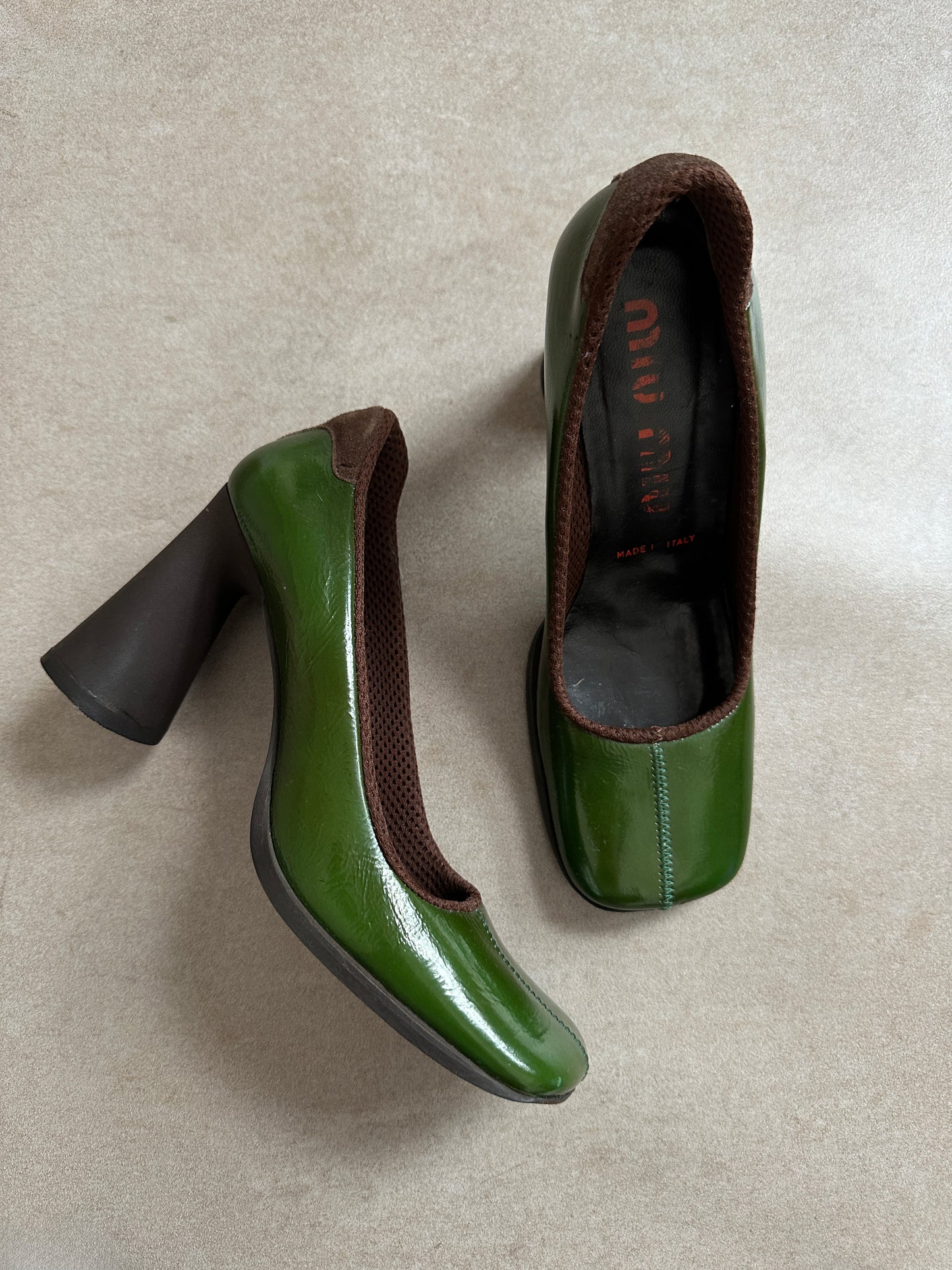 (rare) fw 1999 green patent pumps