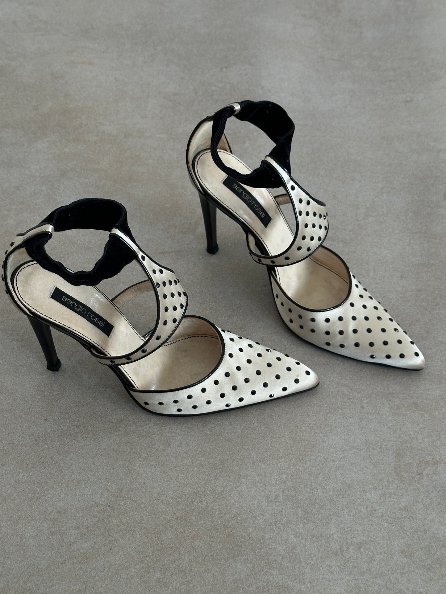 2000s sergio rossi ivory dot satin pumps