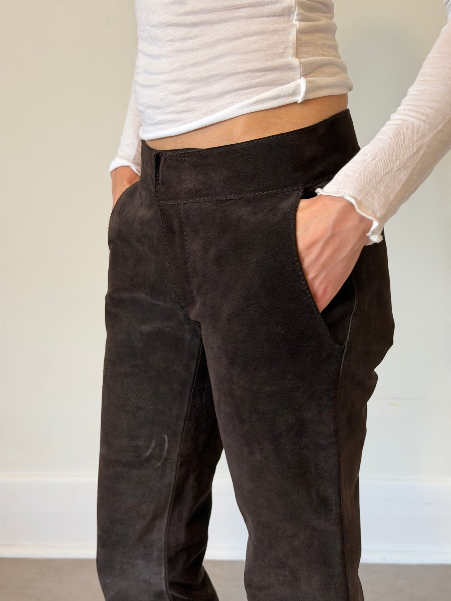 gucci by tom ford suede leather short pants