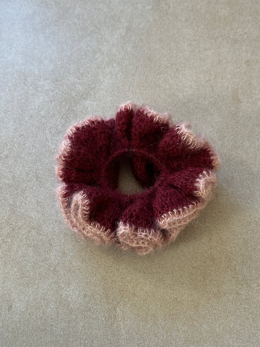eina scrunchie (merlot)
