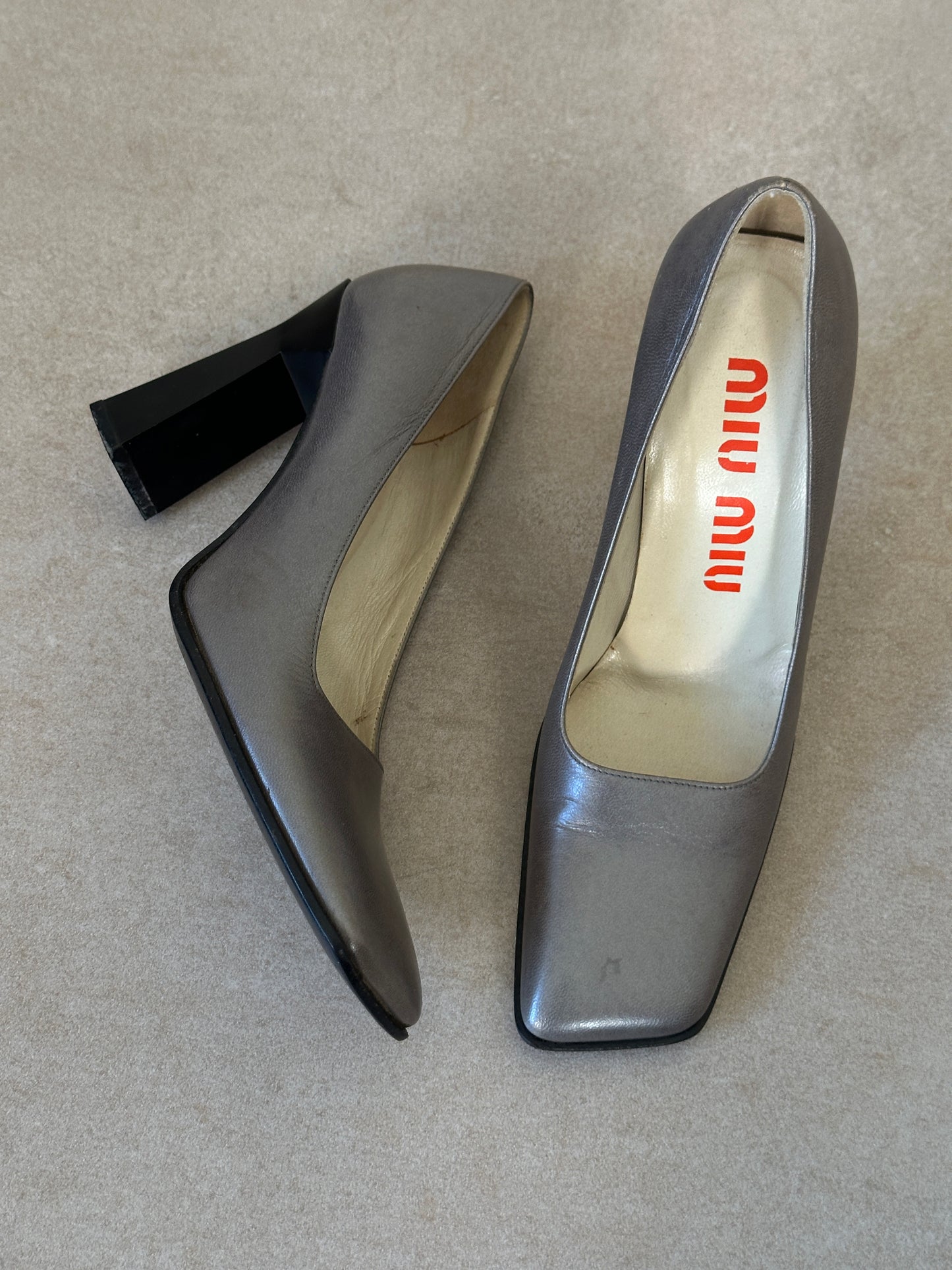 miu miu fw 1998 grey square toe pumps