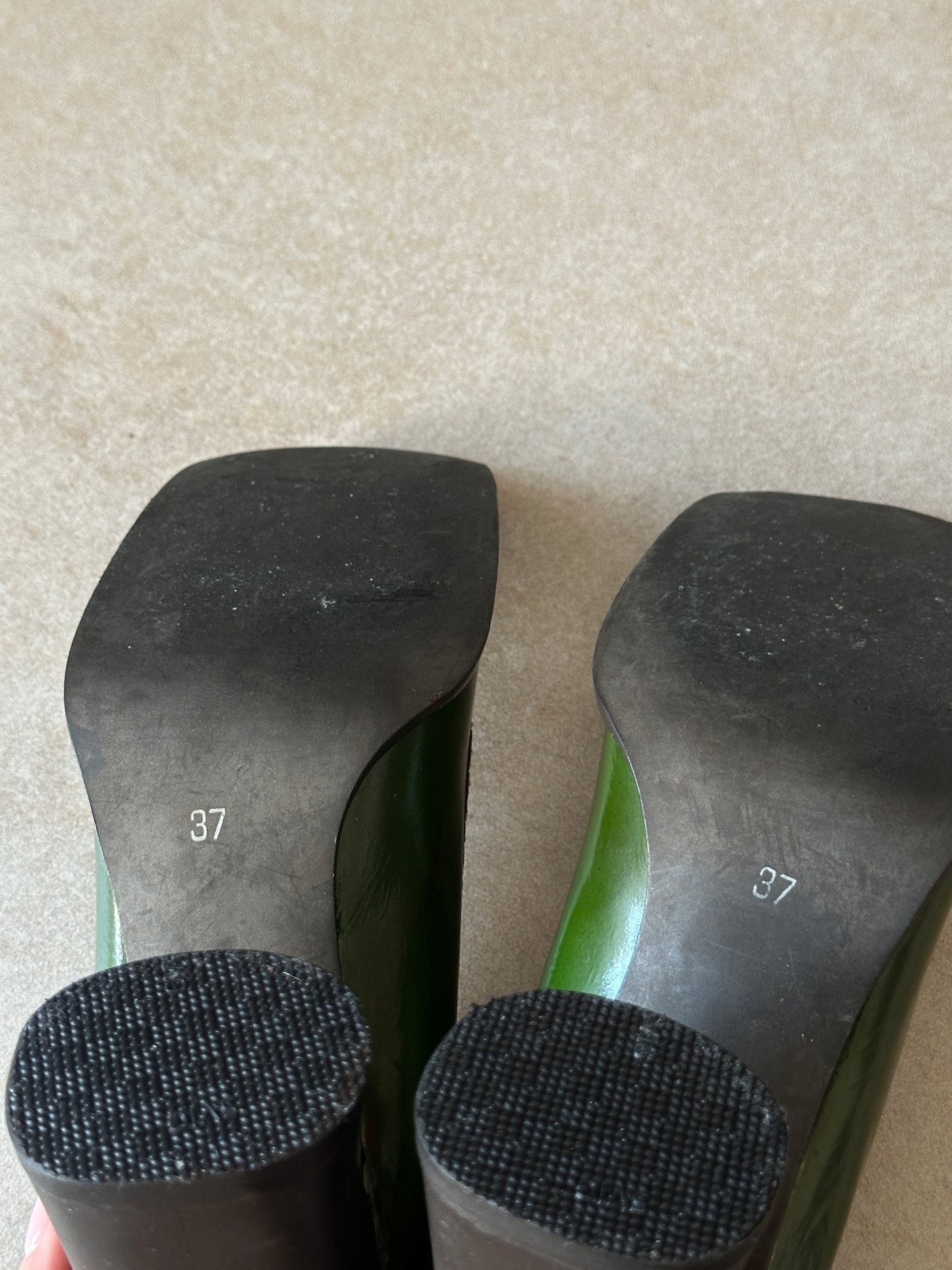 (rare) fw 1999 green patent pumps