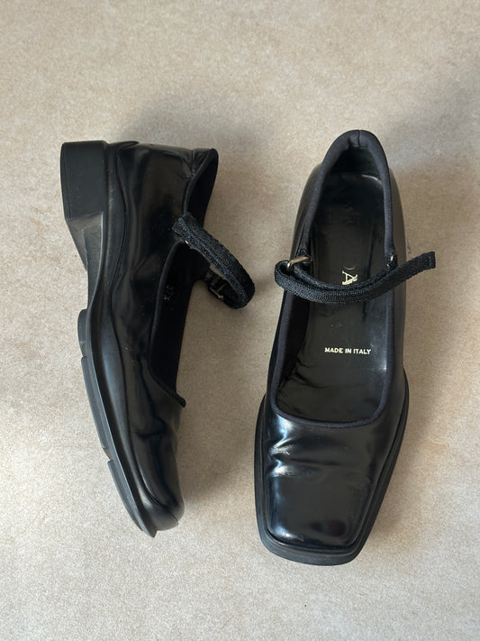 (early 2000s) prada black square toe mary janes